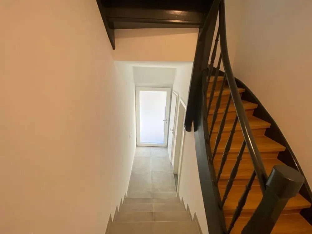 Moderne 2-Zimmer-Wohnung mit hochwertiger Einbauküche in Offenbach
