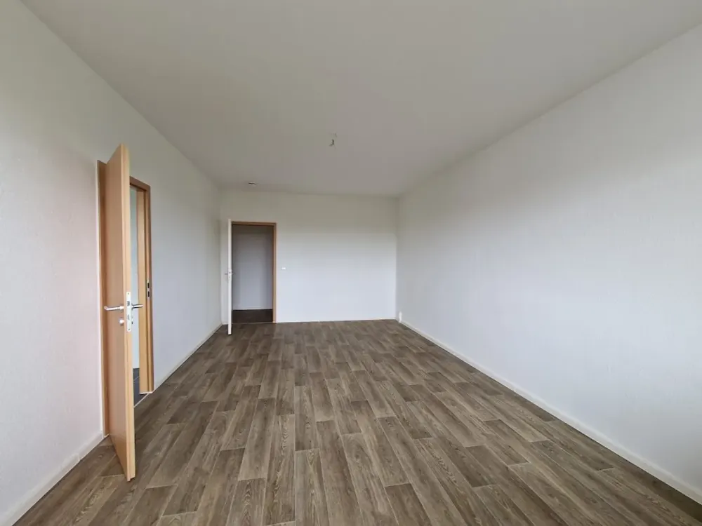 2 NKM geschenkt // Ein Tanzpalast zum wohlfühlen // 3 Zimmer mit Wannenbad + Balkon!