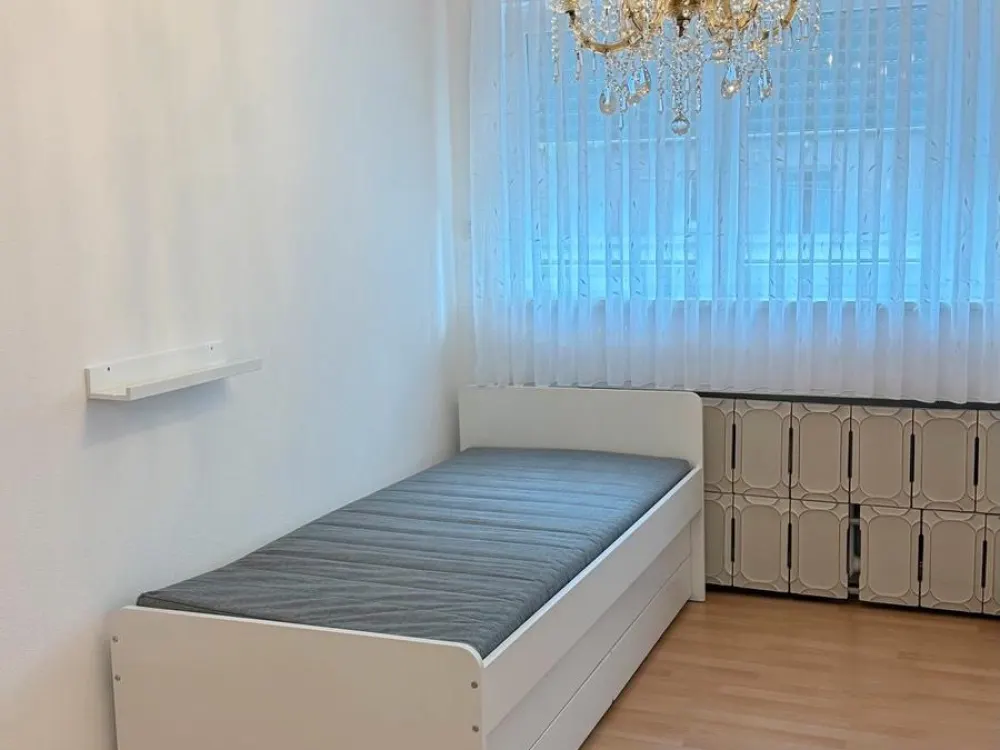 1 Room Shared Apartment with Kitchen and Bathroom