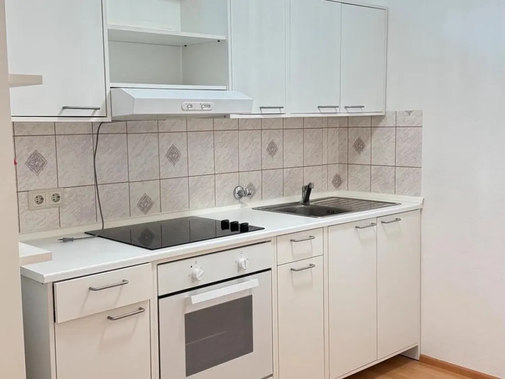1 Room Shared Apartment with Kitchen and Bathroom