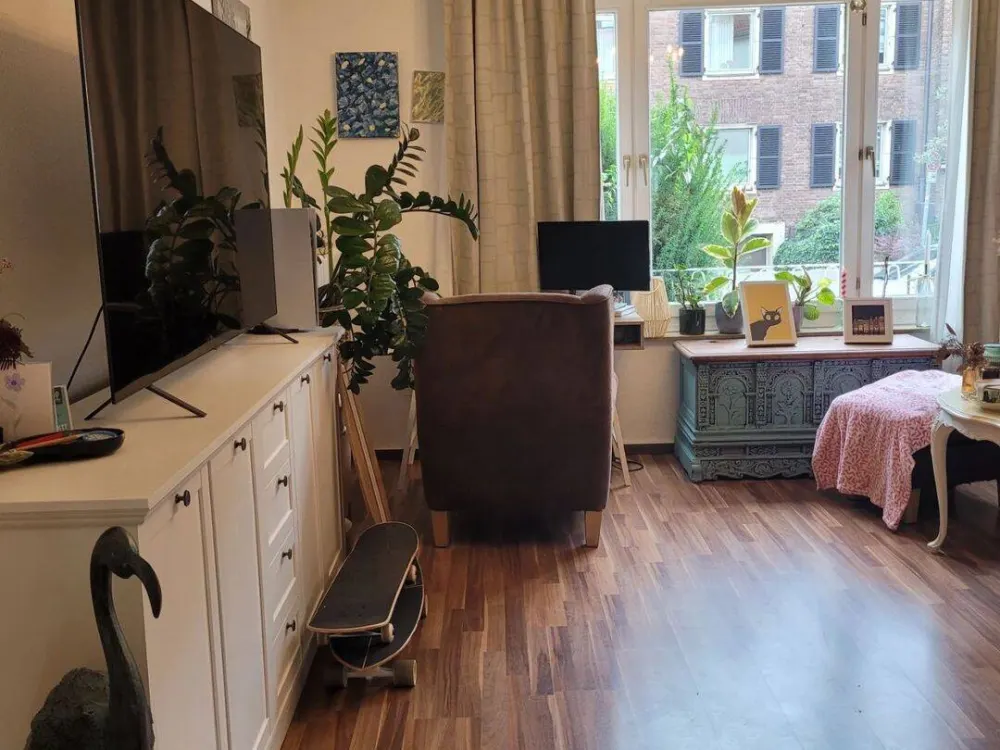 Helle 2-Zimmer-Wohnung mit Balkon in Düsseldorf