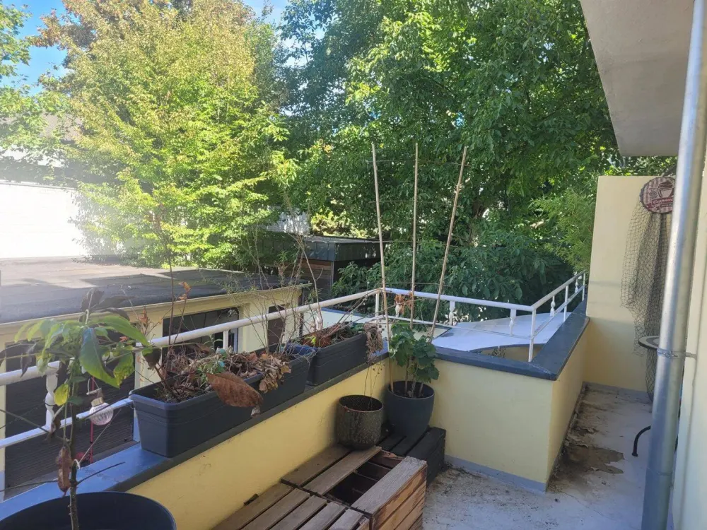 Helle 2-Zimmer-Wohnung mit Balkon in Düsseldorf