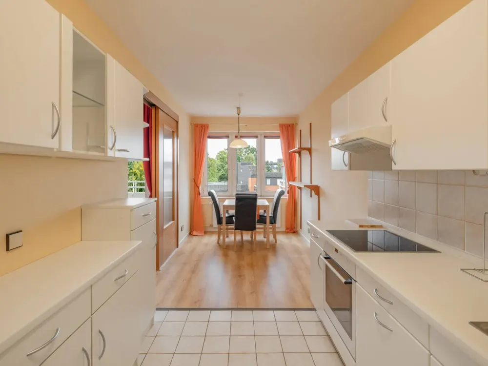 Attraktive 2-Zimmer-Wohnung mit Loggia und Tiefgaragenstellplatz!