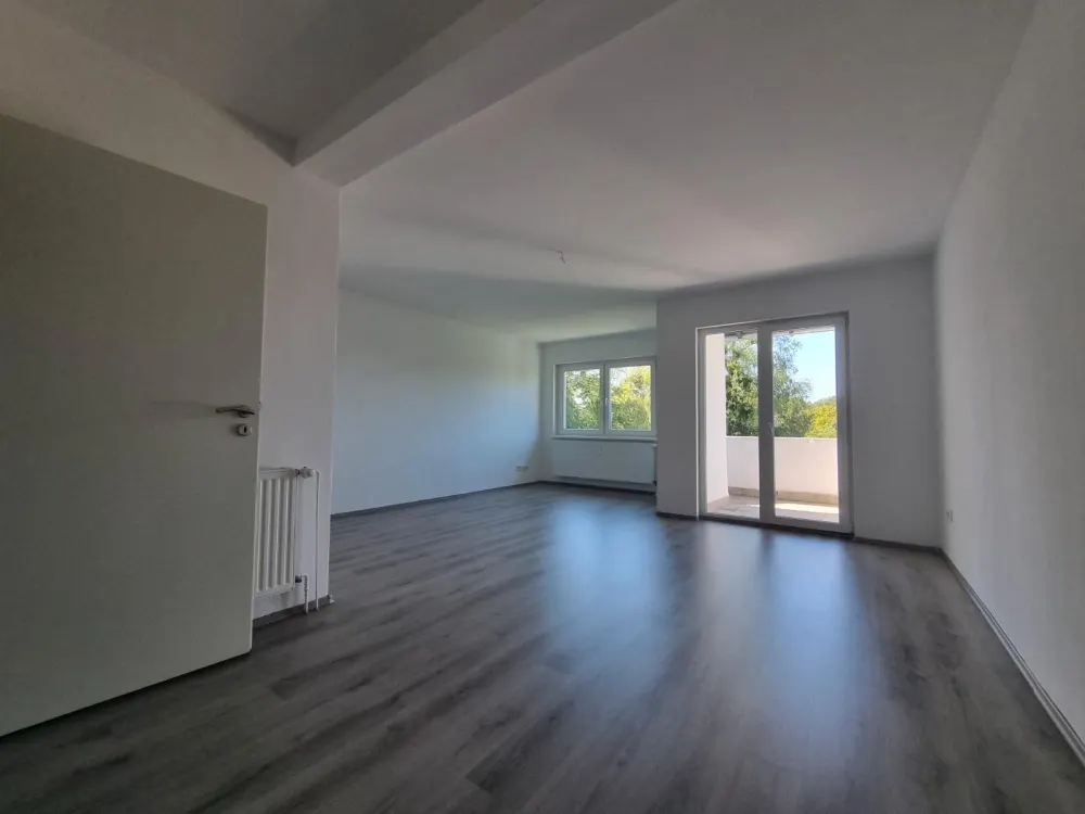 Verfügbar ab Oktober 2026! Geräumige, moderne 3-Zimmer-Wohnung mit Balkon in familienfreundlicher Lage