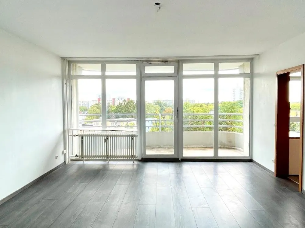 Exklusives 1-Zimmerwohnung mit Balkon in begehrter Lage Berlin-Gropiusstadt