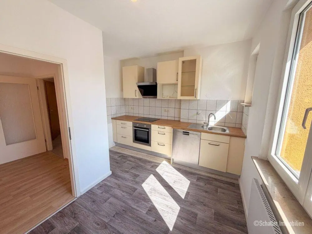 Charmante 2-Zimmer-Altbauwohnung mit großem Balkon in Nürnberg - St. Jobst / Wohnung mieten