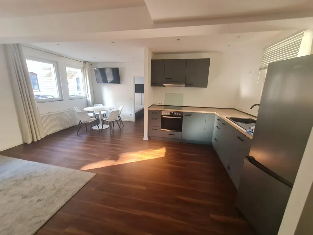 2-Zimmer-Wohnung am Riehler Platz - teilmöbliert, 52m²sofort frei