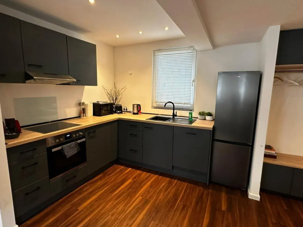 2-Zimmer-Wohnung am Riehler Platz - teilmöbliert, 52m²sofort frei